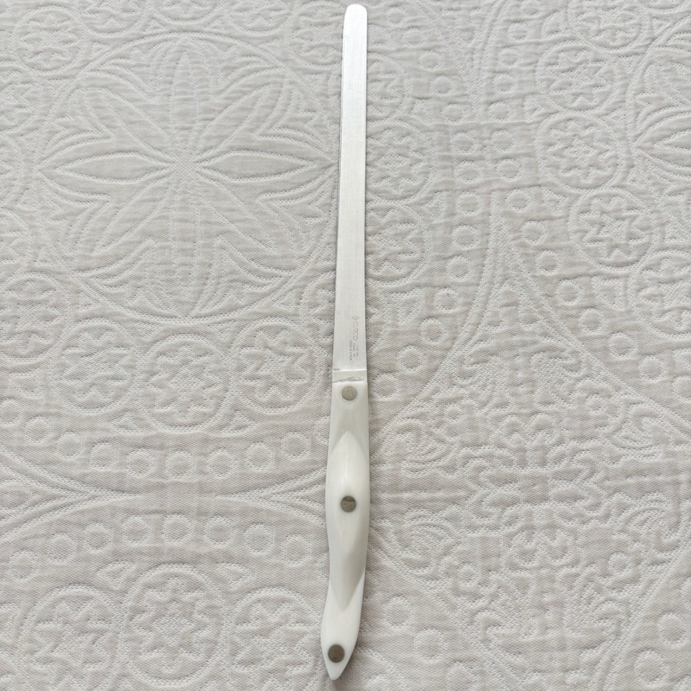 CUTCO 1762 Salmon Knife, Pearl White Handle